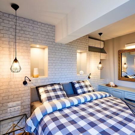 Stylish And High-End Designer Apartments In City Center صوفيا المظهر الخارجي الصورة