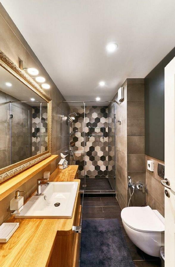 Stylish And High-End Designer Apartments In City Center صوفيا المظهر الخارجي الصورة